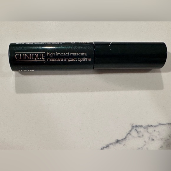 Clinique Set - Ready in 5: berry sweet ($99 value) - Picture 6 of 10